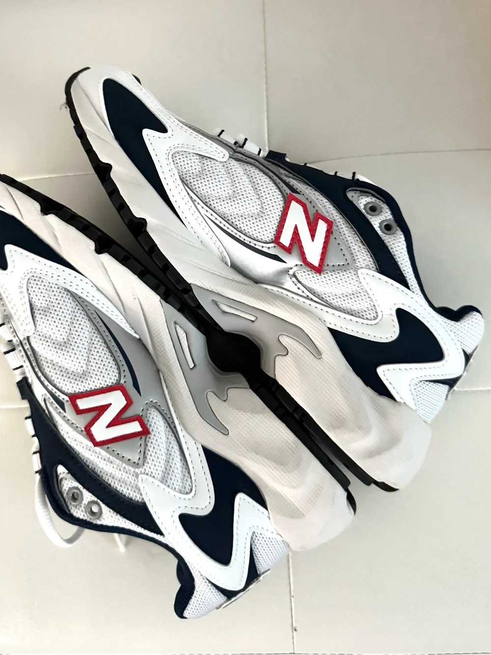 New Balance 725 White Navy Red Running Sneakers